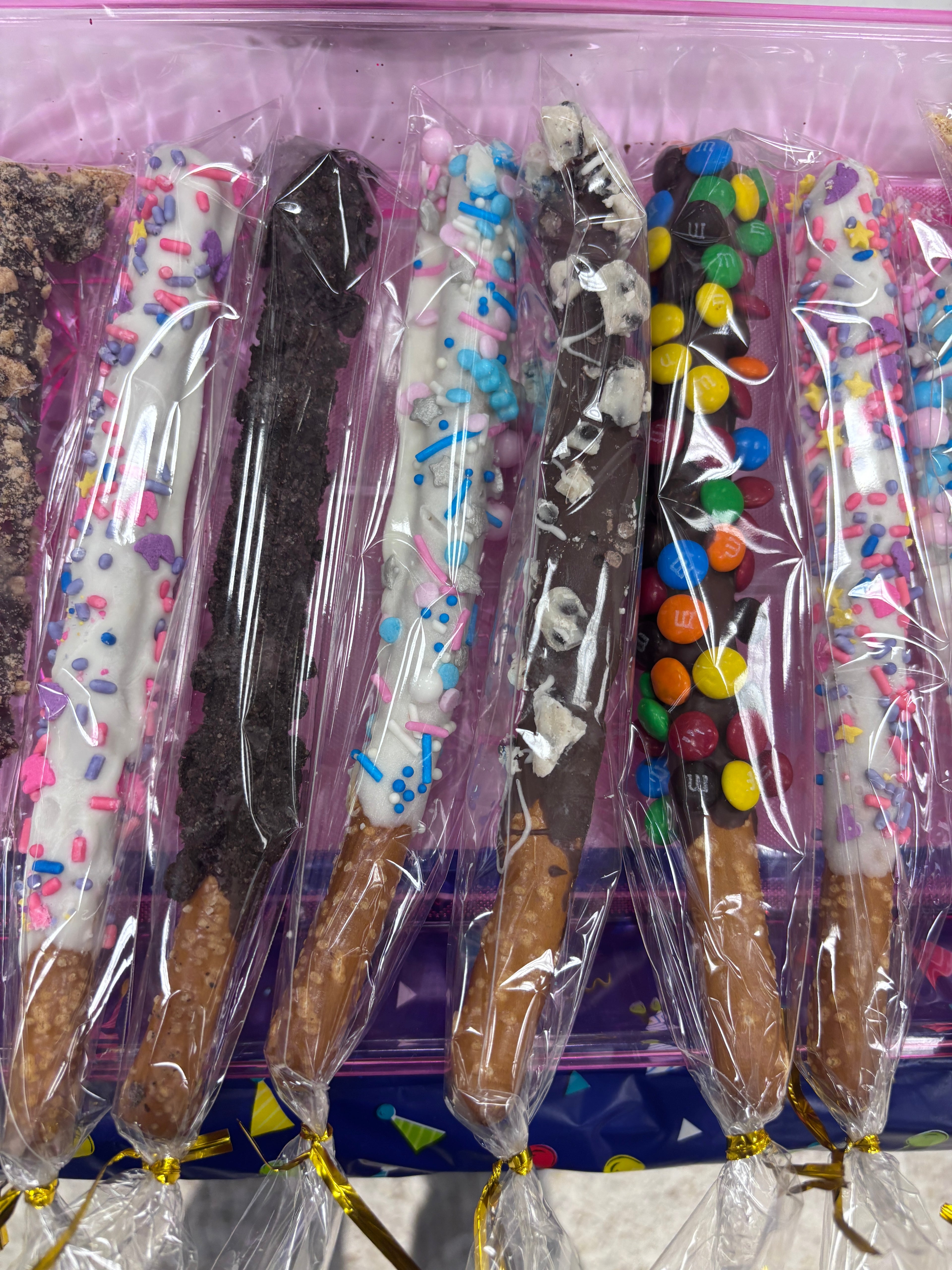 Decadent Dipped Pretzel Rods|Chocolate Crunch Pretzels