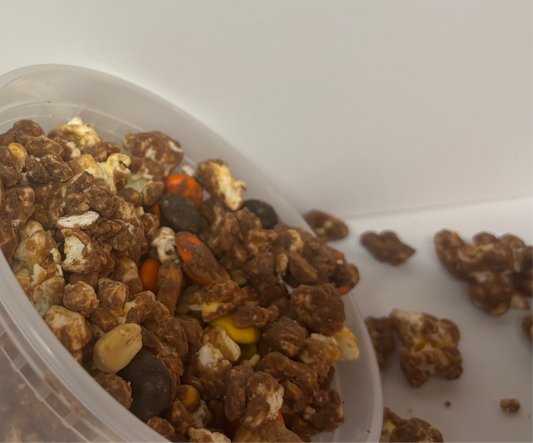 Peanut Butter Paradise Gourmet Fusion Popcorn Mix