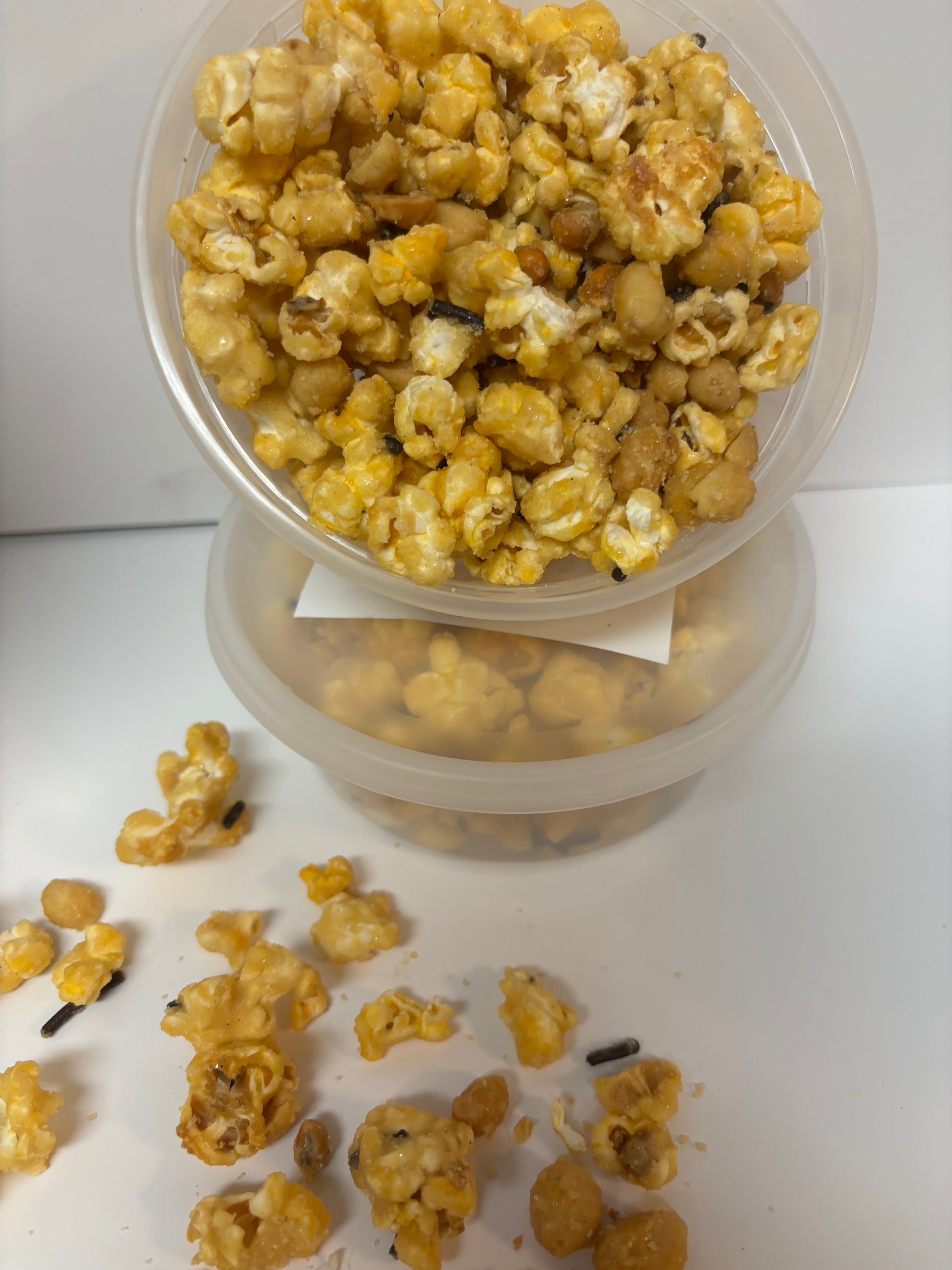 Whiskey Gold Gourmet Fusion Popcorn Mix