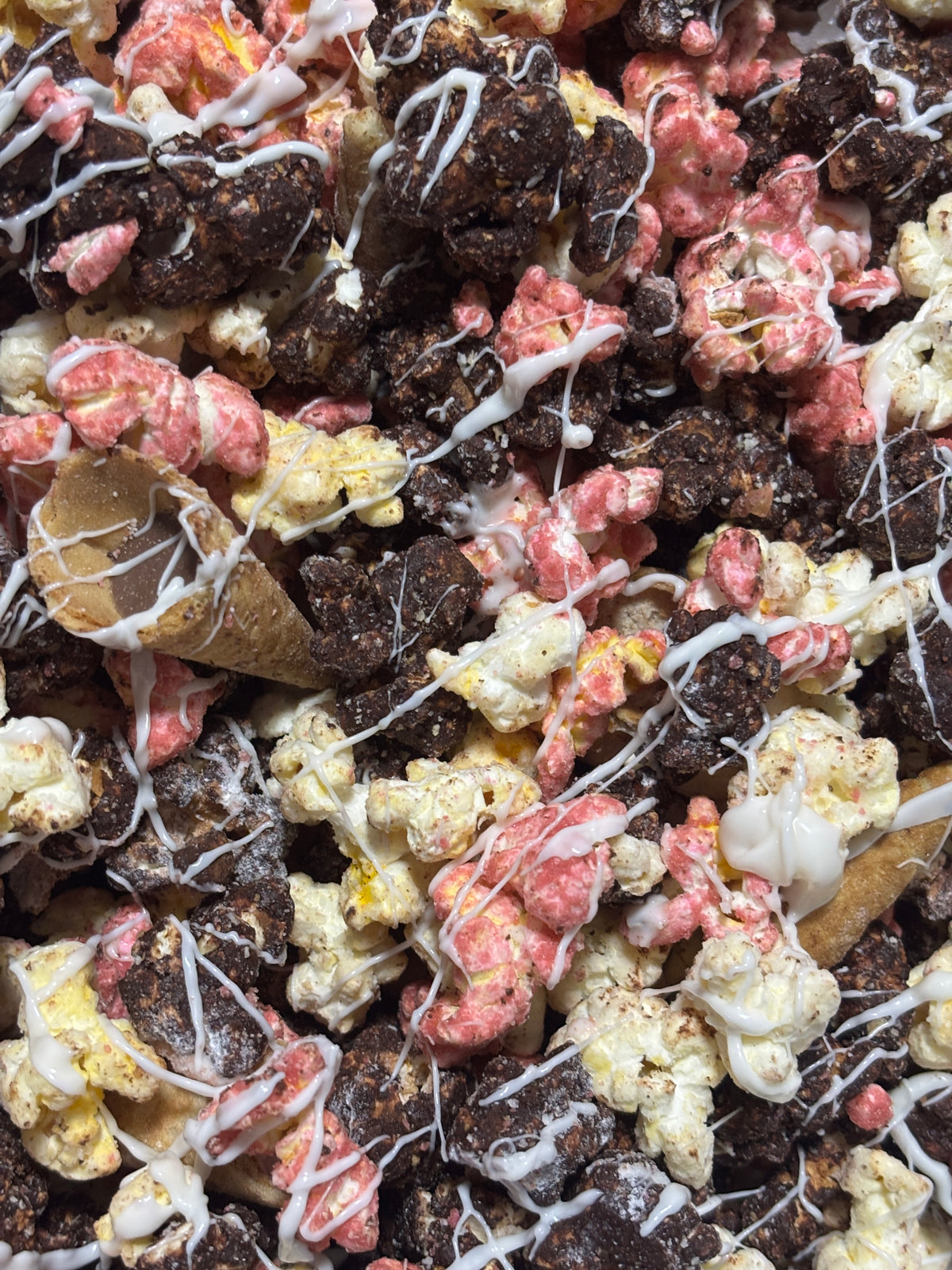 Neapolitan Velvets Popcorn Mix