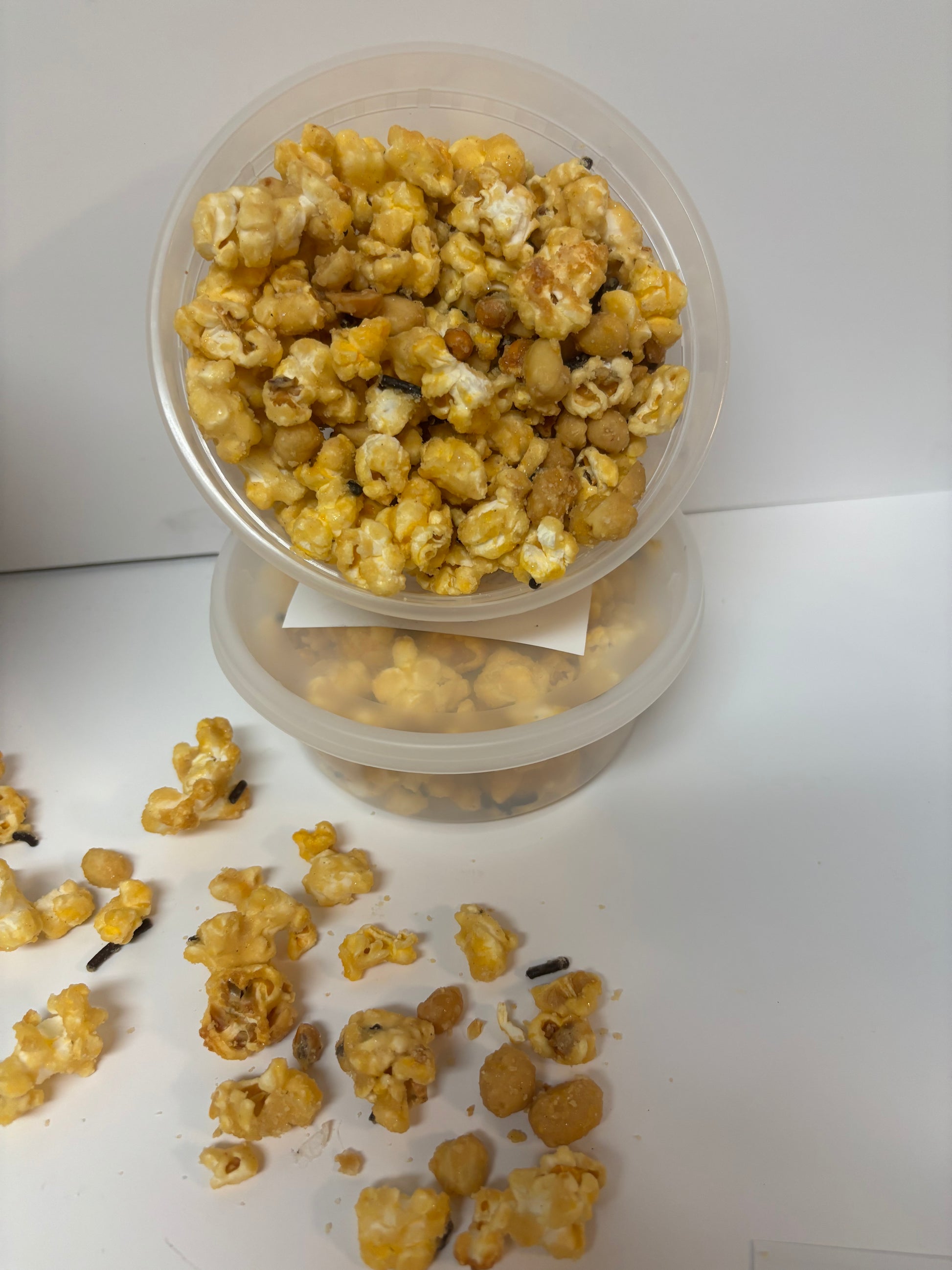 Whiskey Gold Gourmet Fusion Popcorn Mix