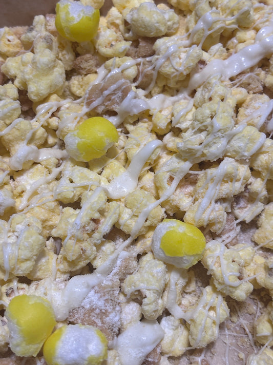 Lemonade Crunch Popcorn Mix